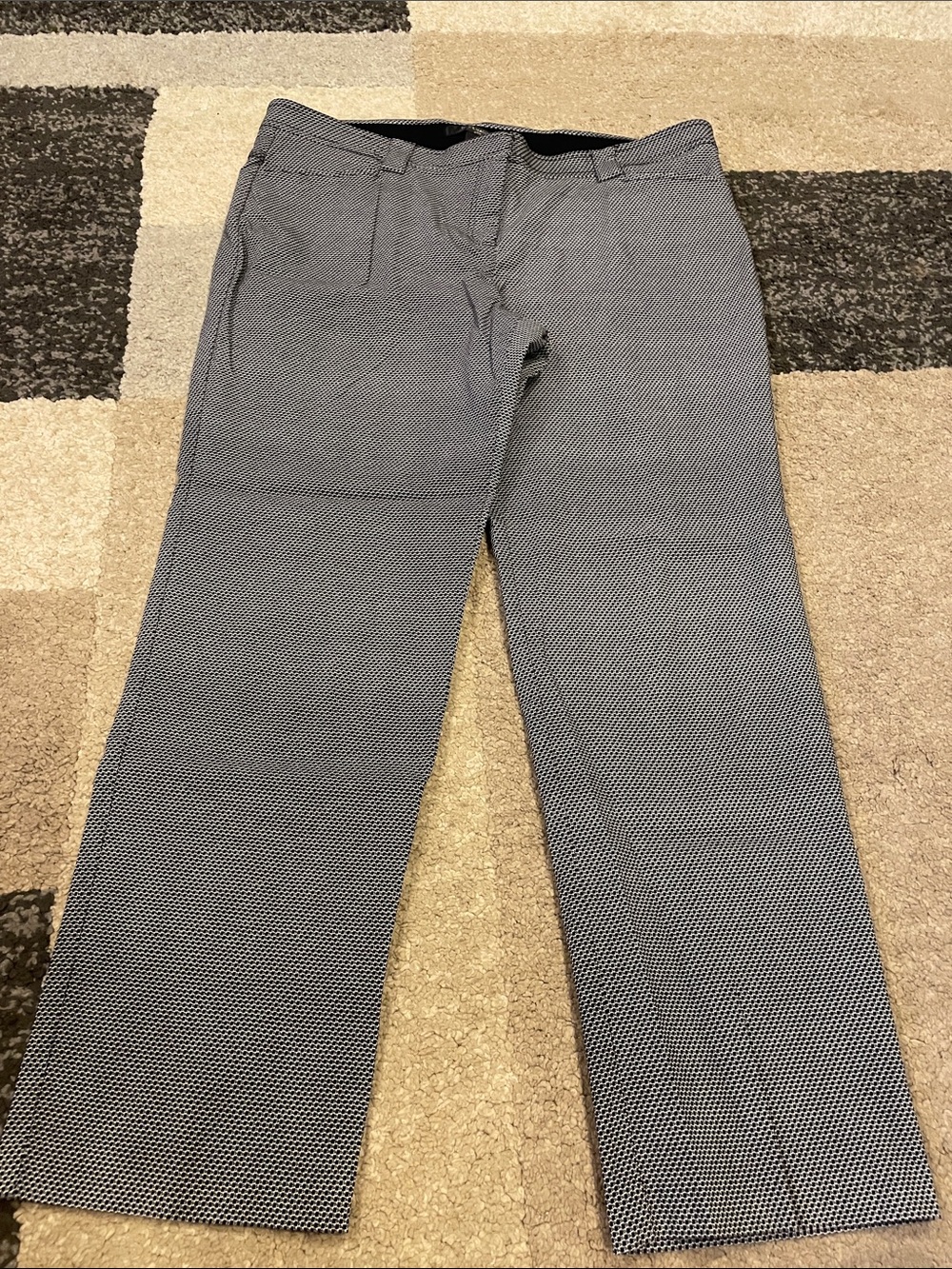 89th & Madison Black and White Cropped Patterned Women's Pants